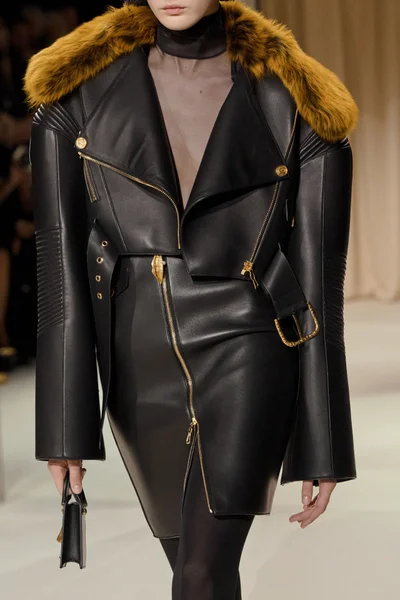 Look 60